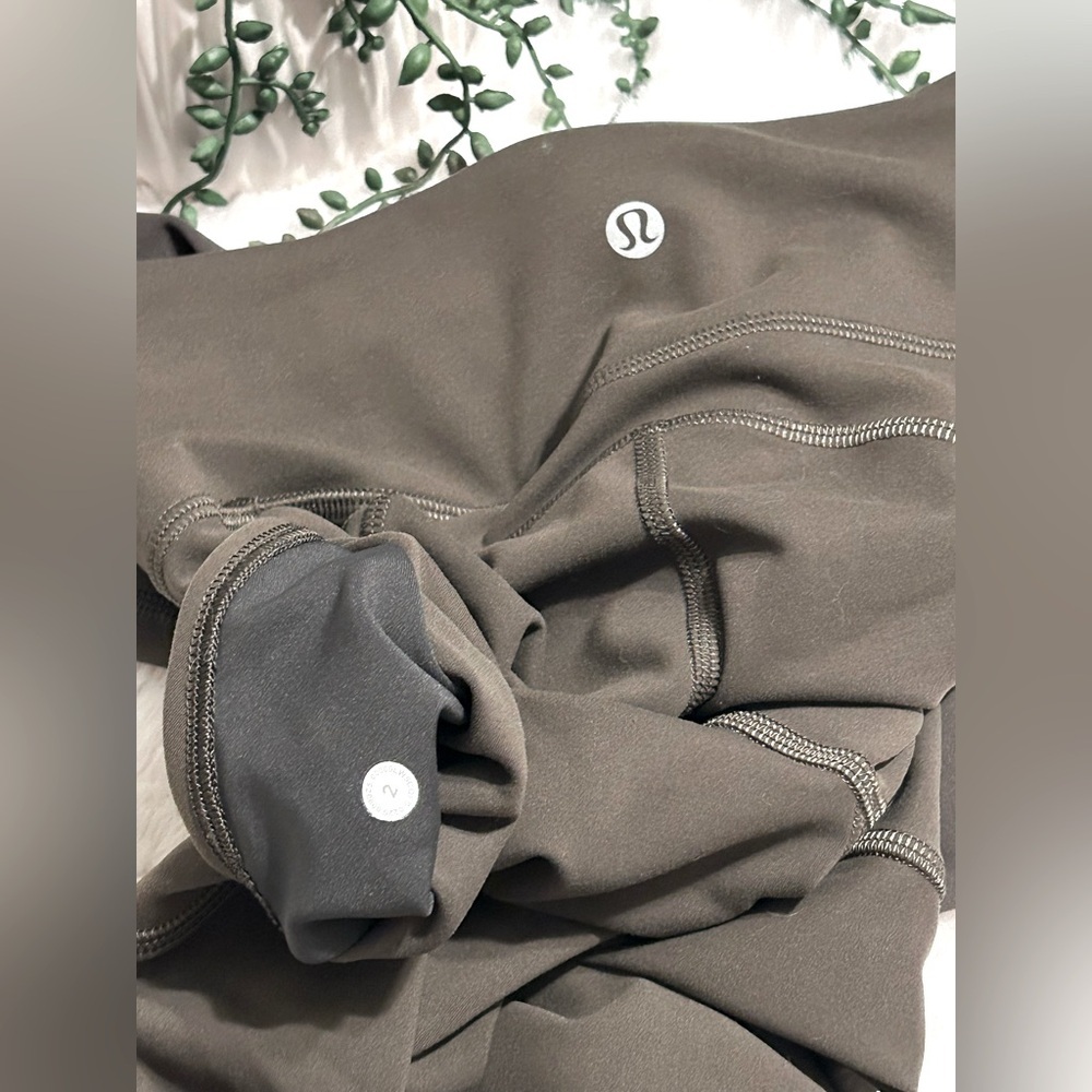 Lululemon Invigorate High Rise Everlux 25” Tights Dark Olive Size 2 - Picture 3 of 6